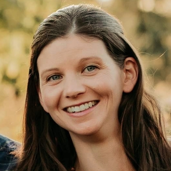 Meet your Posher, Joelle - Picture 1 of 1